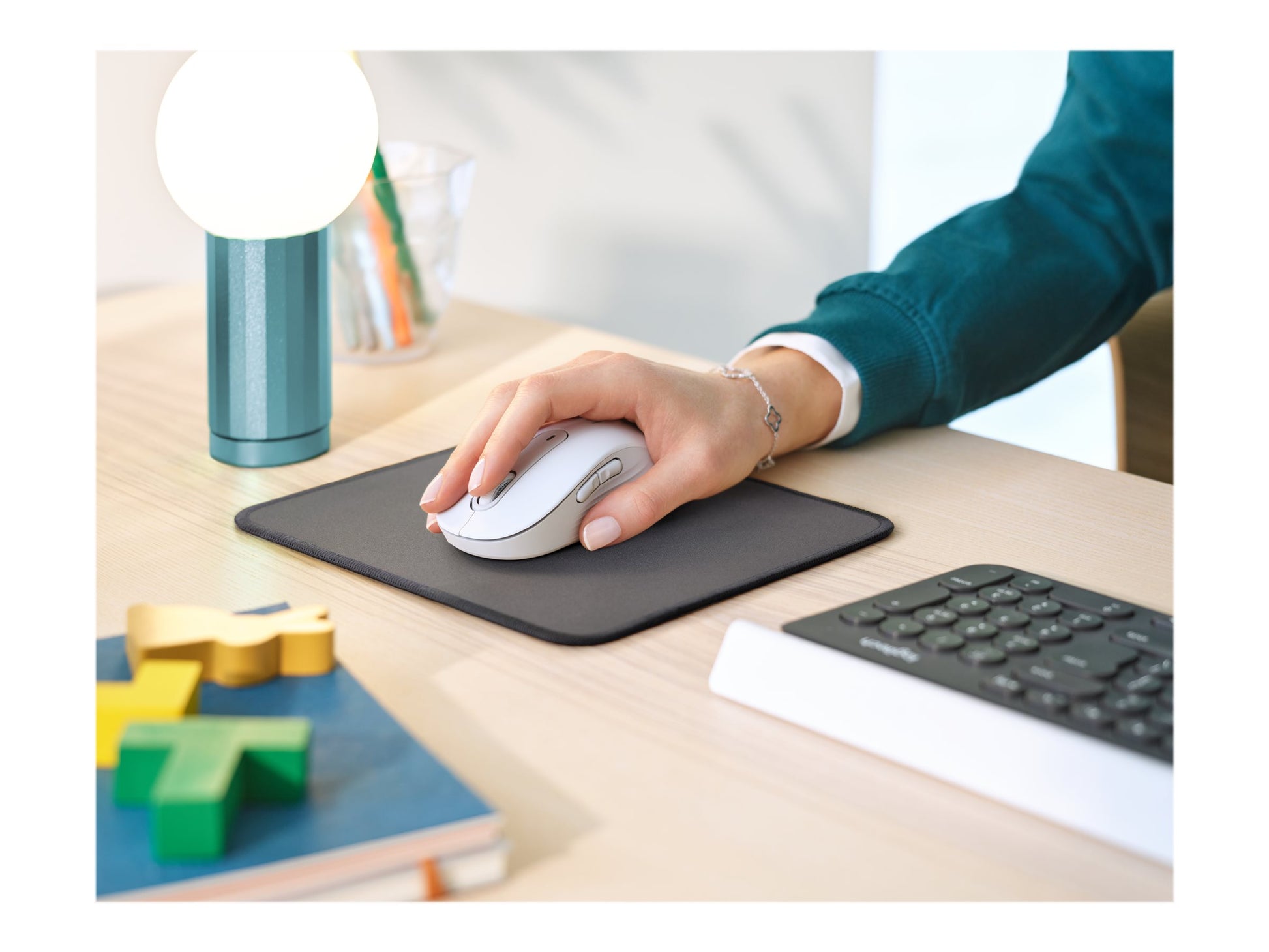 Logitech Studio Series - Alfombrilla de ratón - base de goma antideslizante, fácil deslizamiento, superficie resistente a salpicaduras - grafito-13