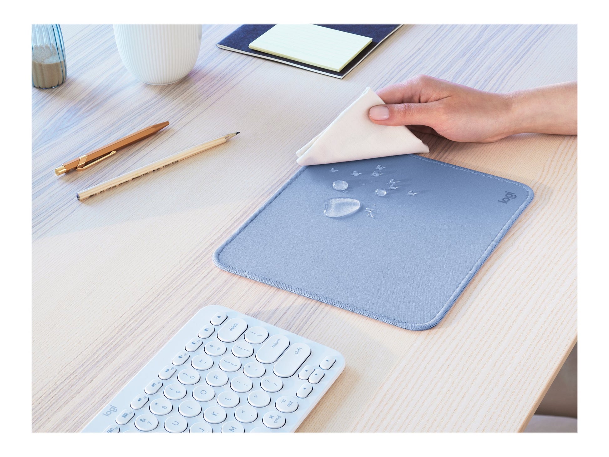 Logitech Studio Series - Alfombrilla de ratón - base de goma antideslizante, fácil deslizamiento, superficie resistente a salpicaduras - gris azulado-14