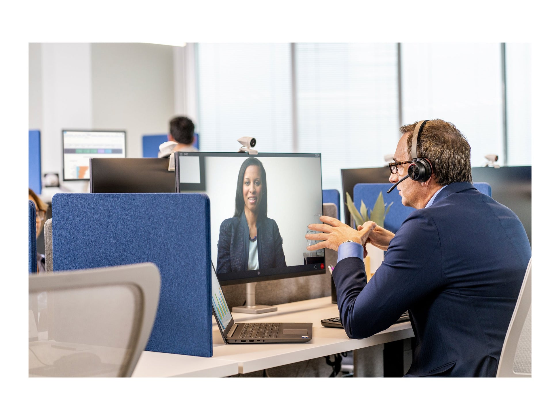 Poly Voyager 4320-M - Auricular - en oreja - Bluetooth - inalámbrico, cableado - USB-A a través de adaptador Bluetooth - negro - Certificado para Equipos de Microsoft, Certificado por Zoom-12