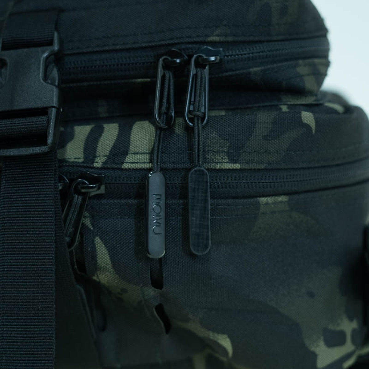 Mochila Roca Negro Camo-8
